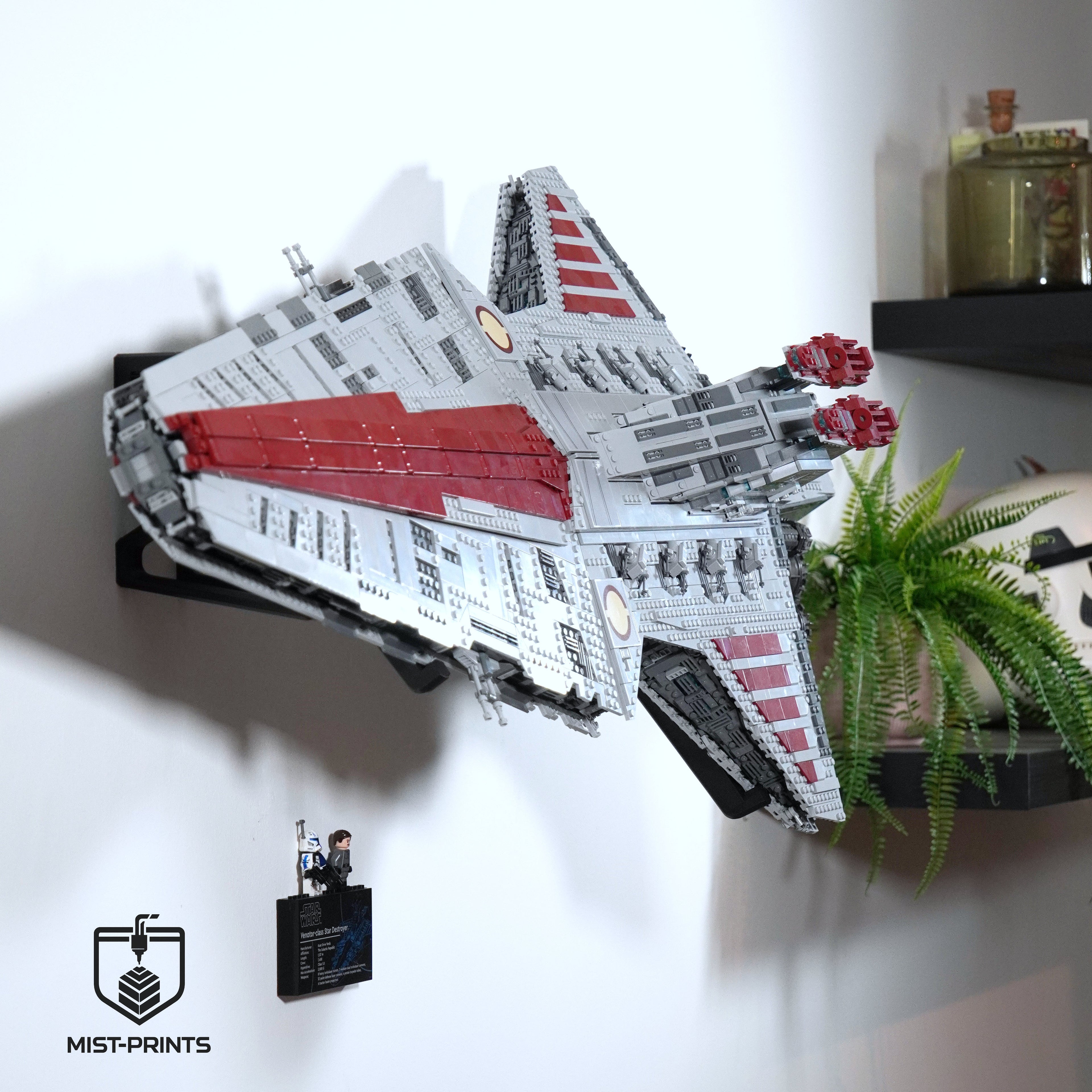 Premium Wandbeugel – Compatibel met LEGO® Star Wars™ UCS Venator-Class Republic Attack Cruiser™ 75367