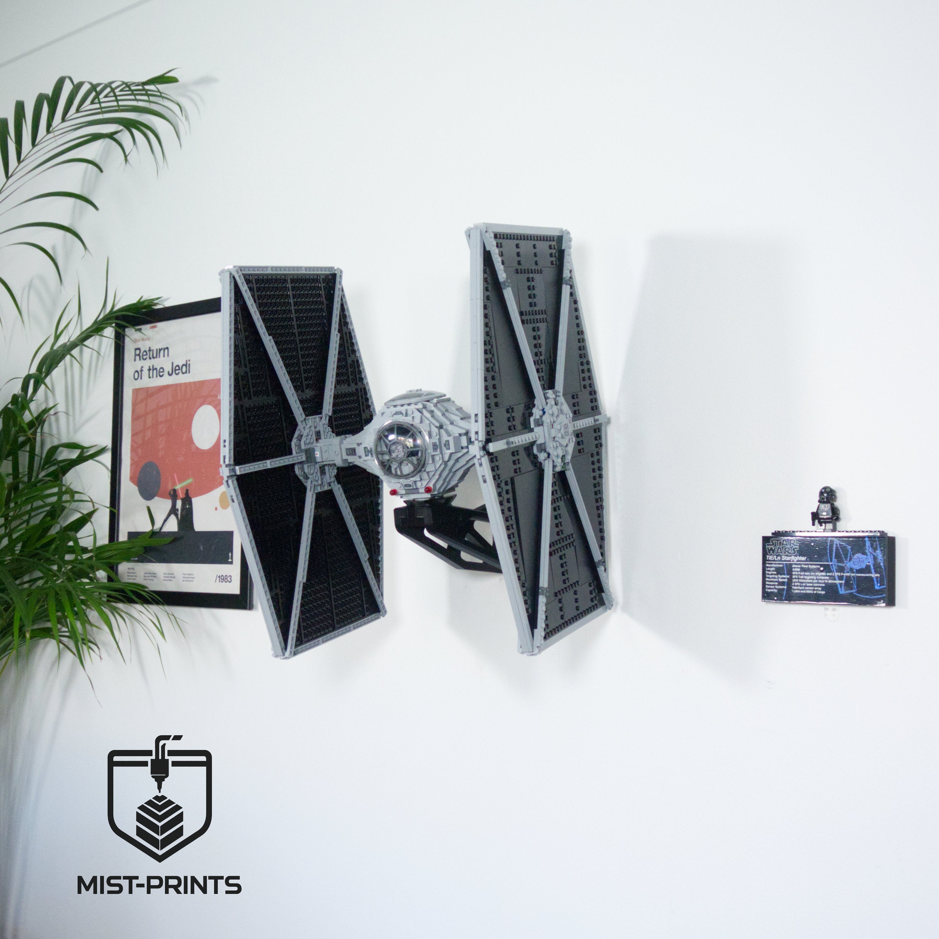 Premium Wandbeugel – Compatibel met LEGO® Star Wars™ UCS TIE Fighter™ 75095