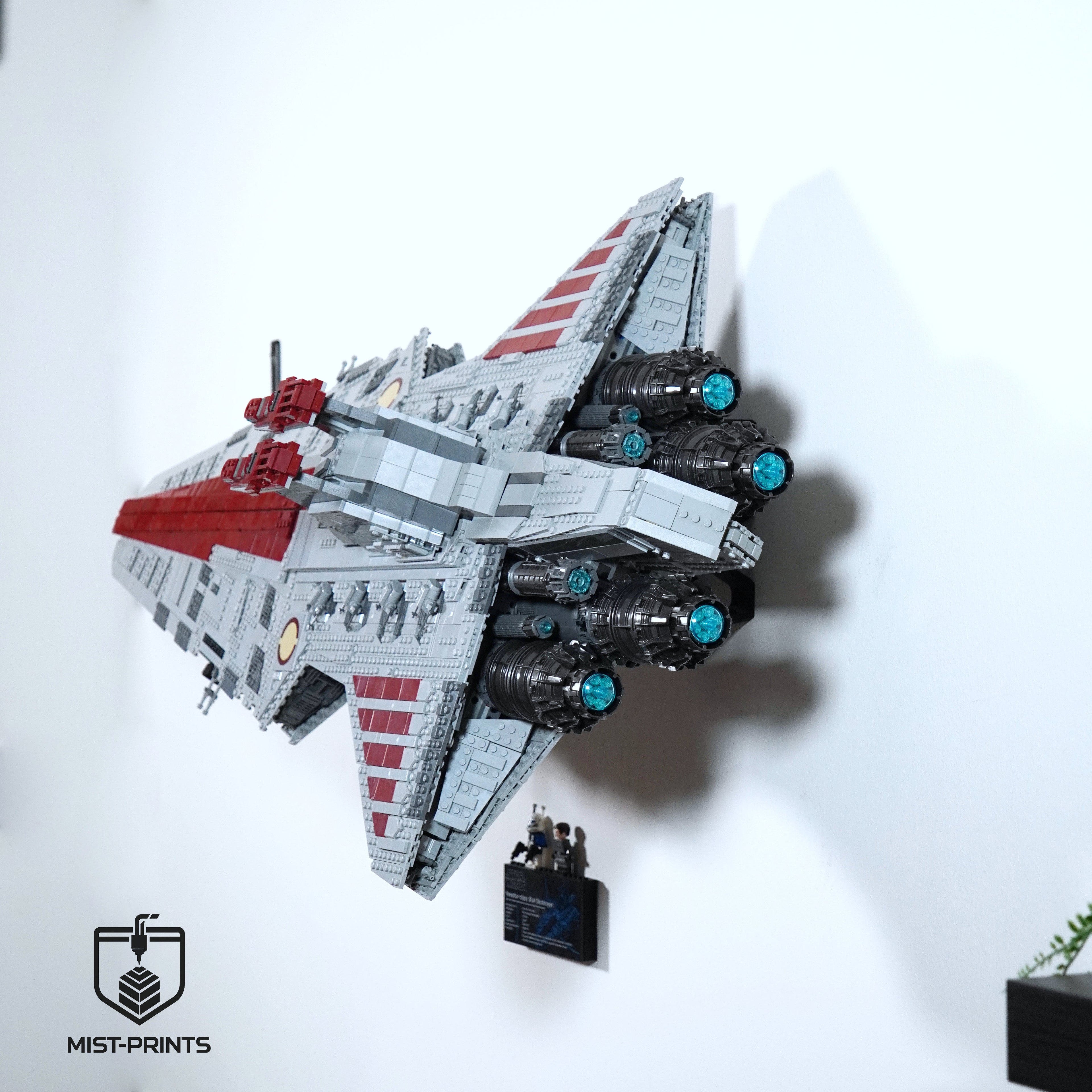 Premium Wandbeugel – Compatibel met LEGO® Star Wars™ UCS Venator-Class Republic Attack Cruiser™ 75367