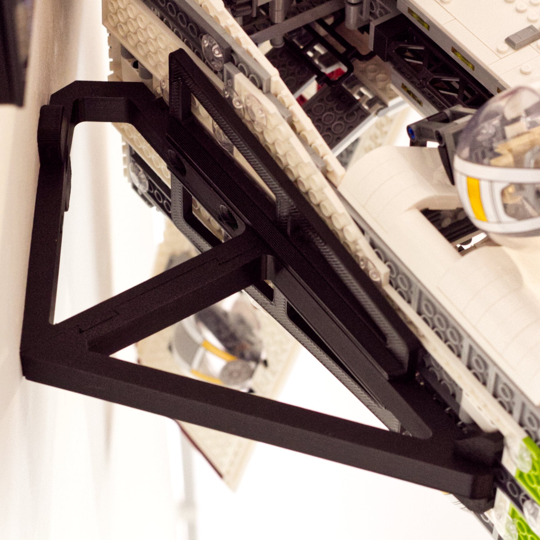 Premium Wandbeugel – Compatibel met LEGO® Star Wars™ UCS Republic Gunship™ 75309