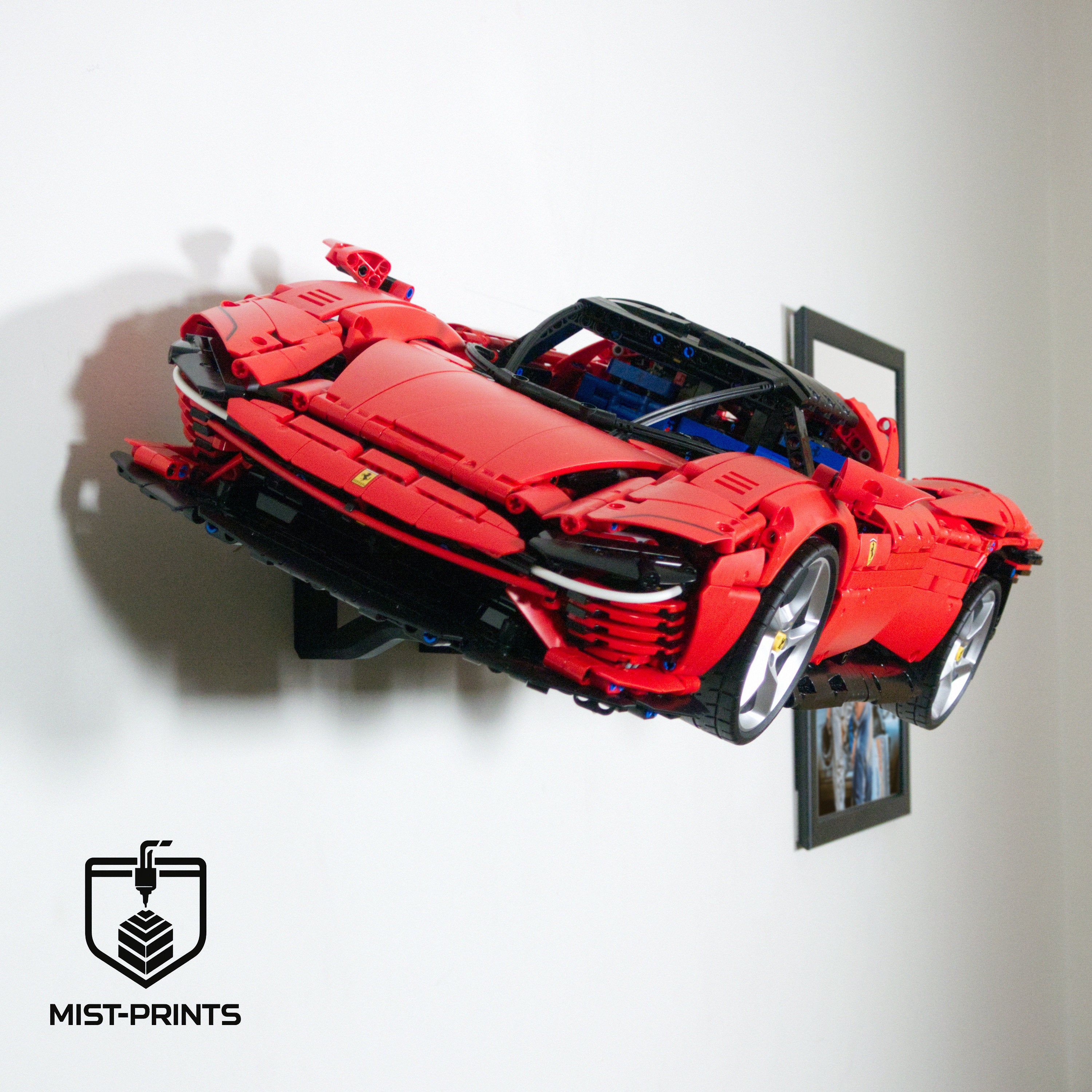 Premium Wandbeugel – Compatibel met LEGO® Technic Ferrari Daytona SP3 42143