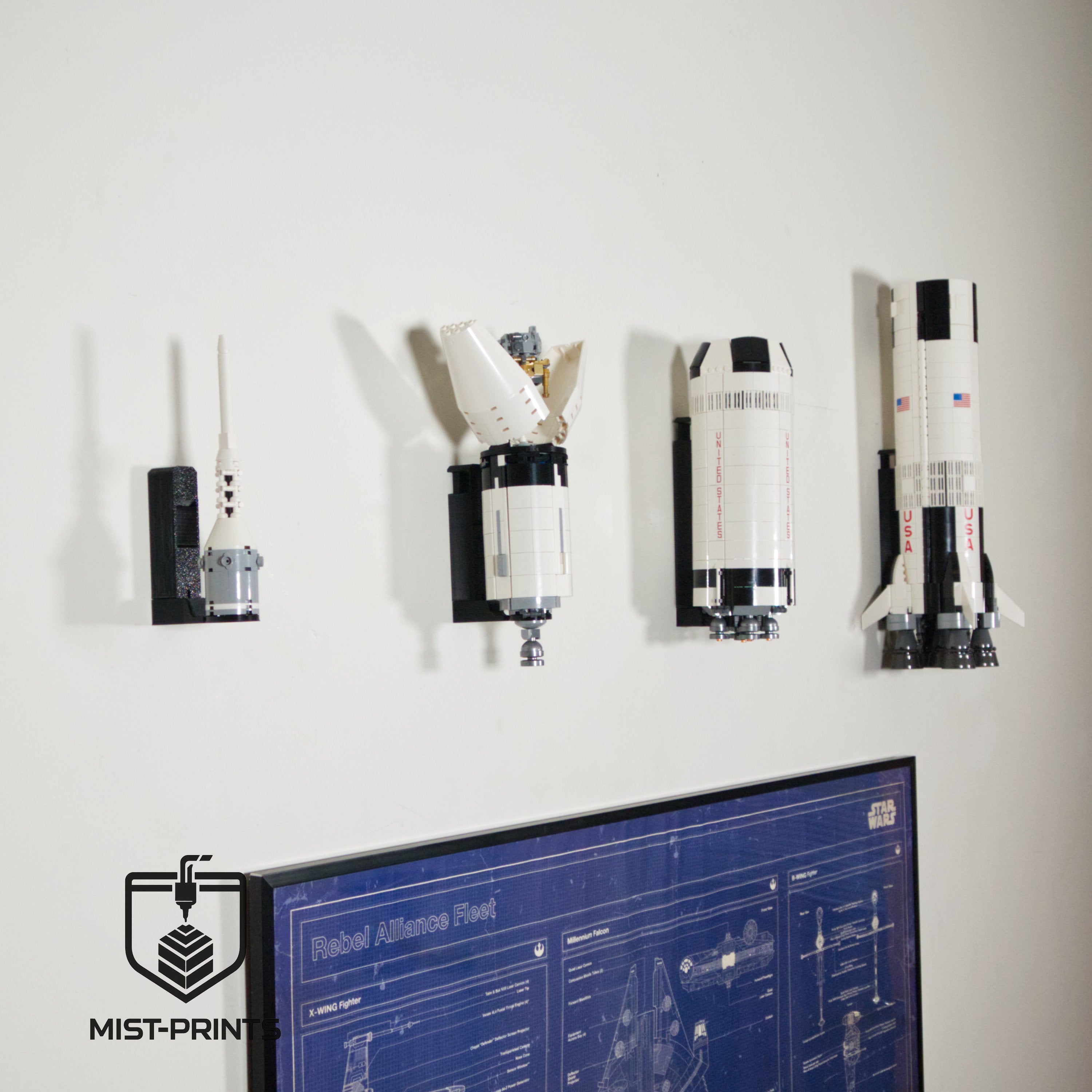Premium Wandbeugel – Compatibel met LEGO® Ideas NASA Apollo Saturn V 92176 / 21309