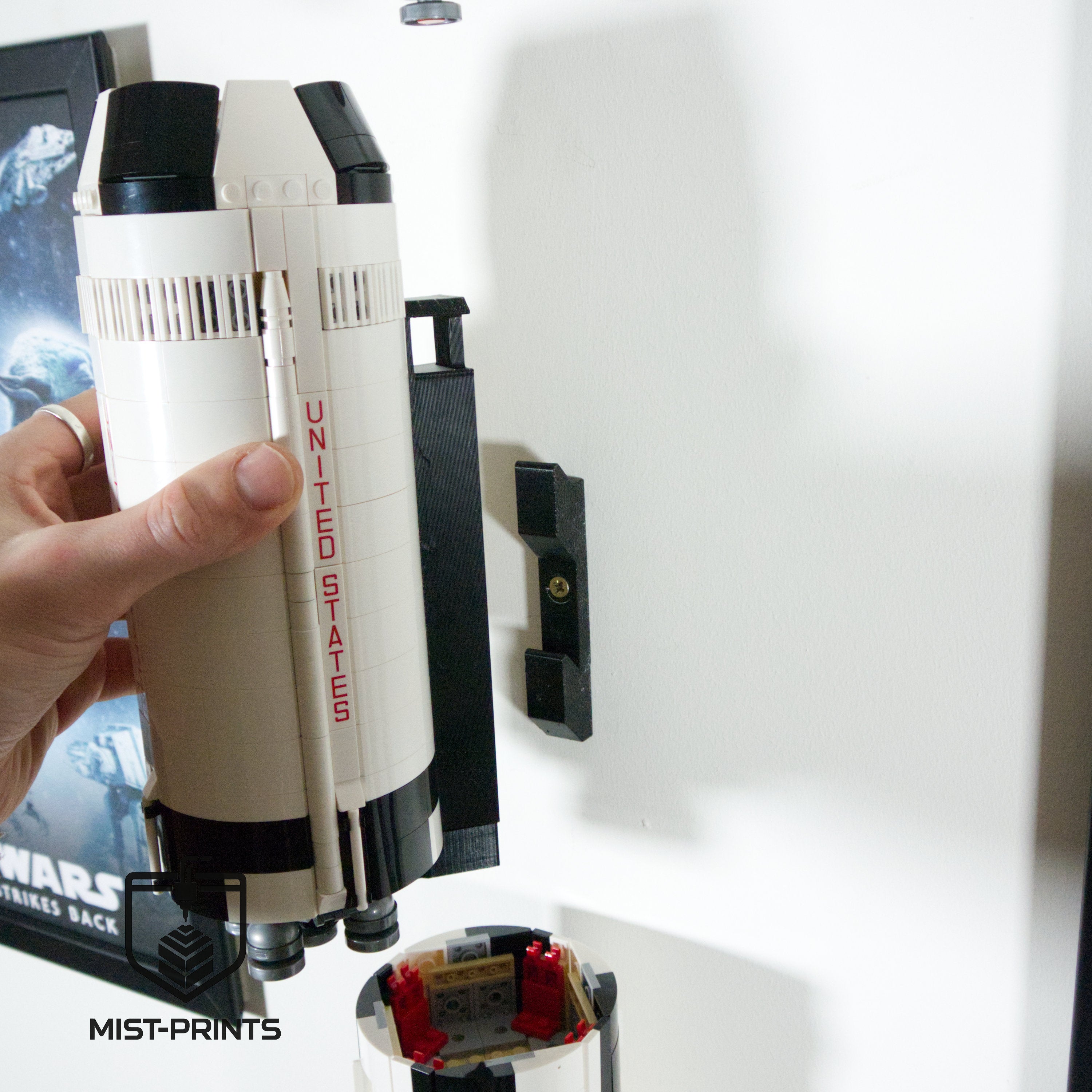 Premium Wandbeugel – Compatibel met LEGO® Ideas NASA Apollo Saturn V 92176 / 21309