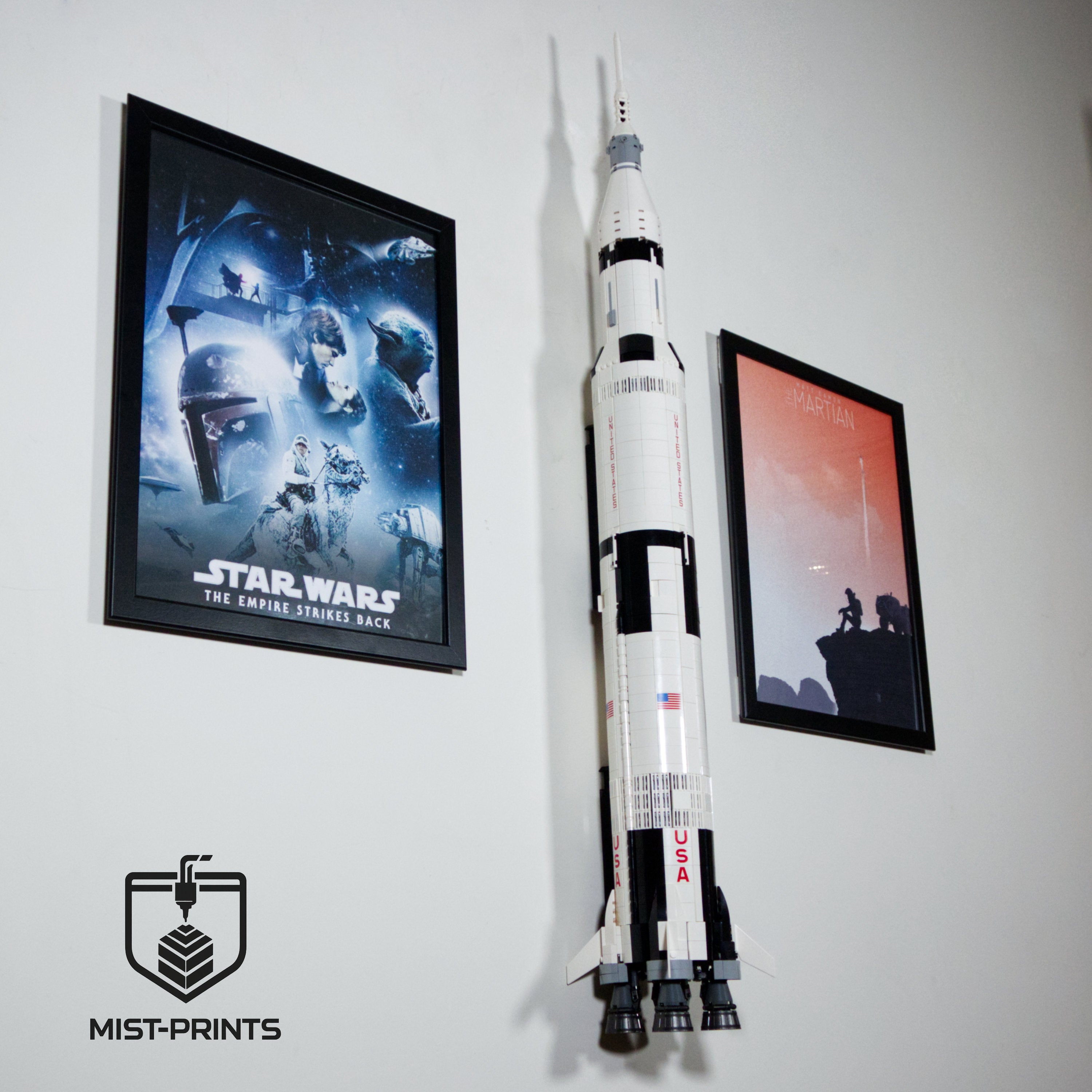 Premium Wandbeugel – Compatibel met LEGO® Ideas NASA Apollo Saturn V 92176 / 21309